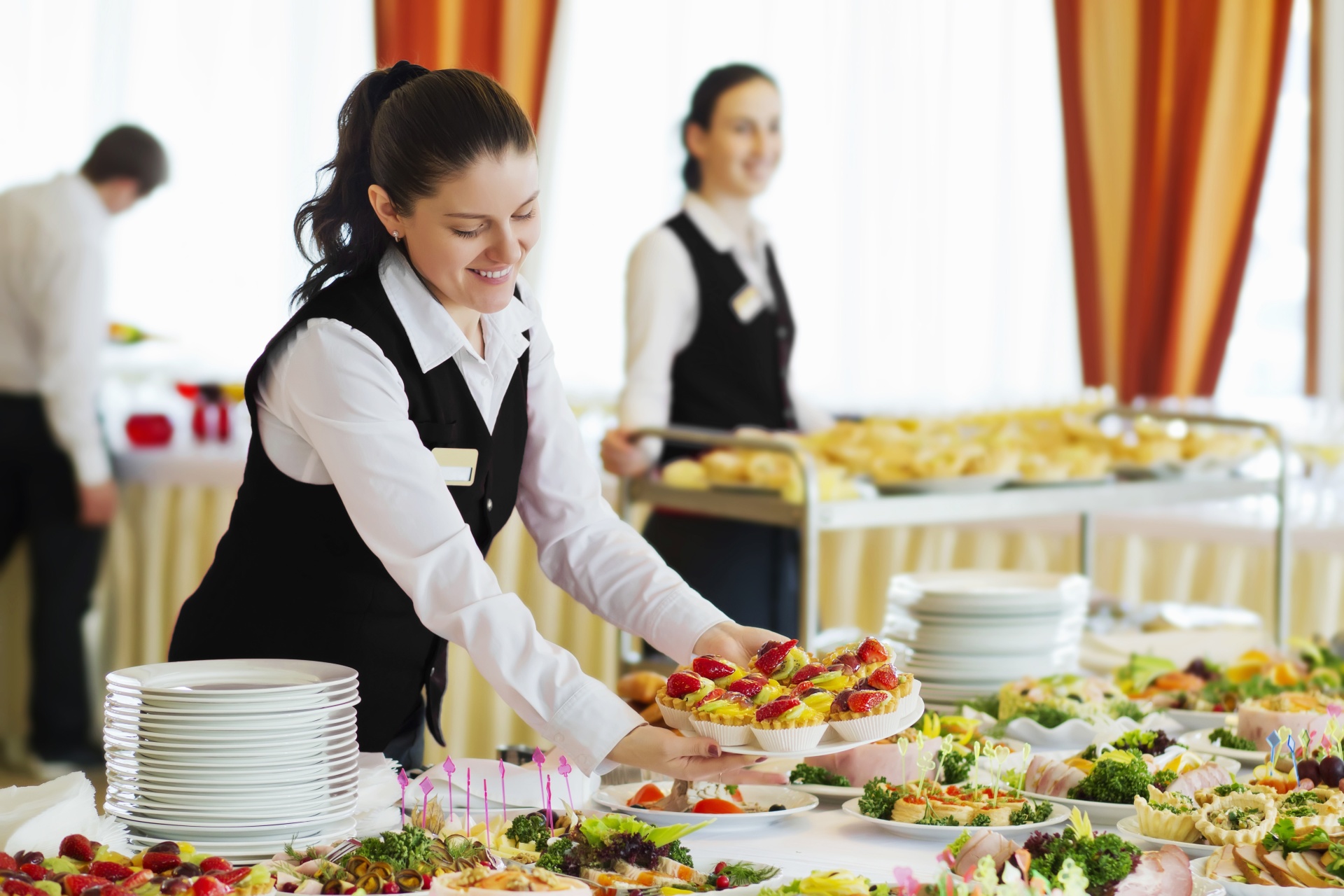 Restaurantfachmann / Restaurantfachfrau (Lehrberuf) / (c) Petinovs - stock.adobe.com